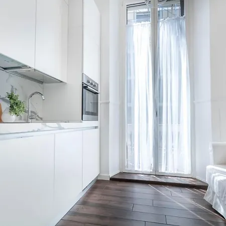 Apartment Joivy Chic For 3 Close To Sempione Park Milan