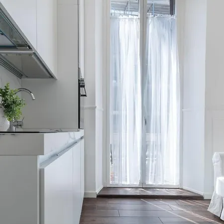 Joivy Chic For 3 Close To Sempione Park Milan